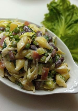 A picture of Russian Salad.