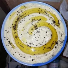 Garlic creamy hummus A picture of Garlic creamy hummus.