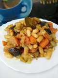 Verduras salteadas con alubias blancas y curry