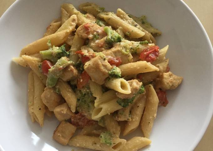 Easiest Way to Prepare Speedy Broccoli, tomatoes pennes pasta