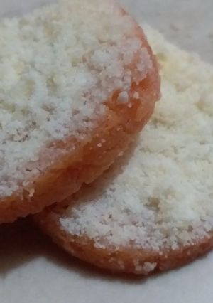 A picture of Coconut rusk.