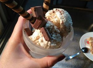 Una foto de Helado de nuez al coñac