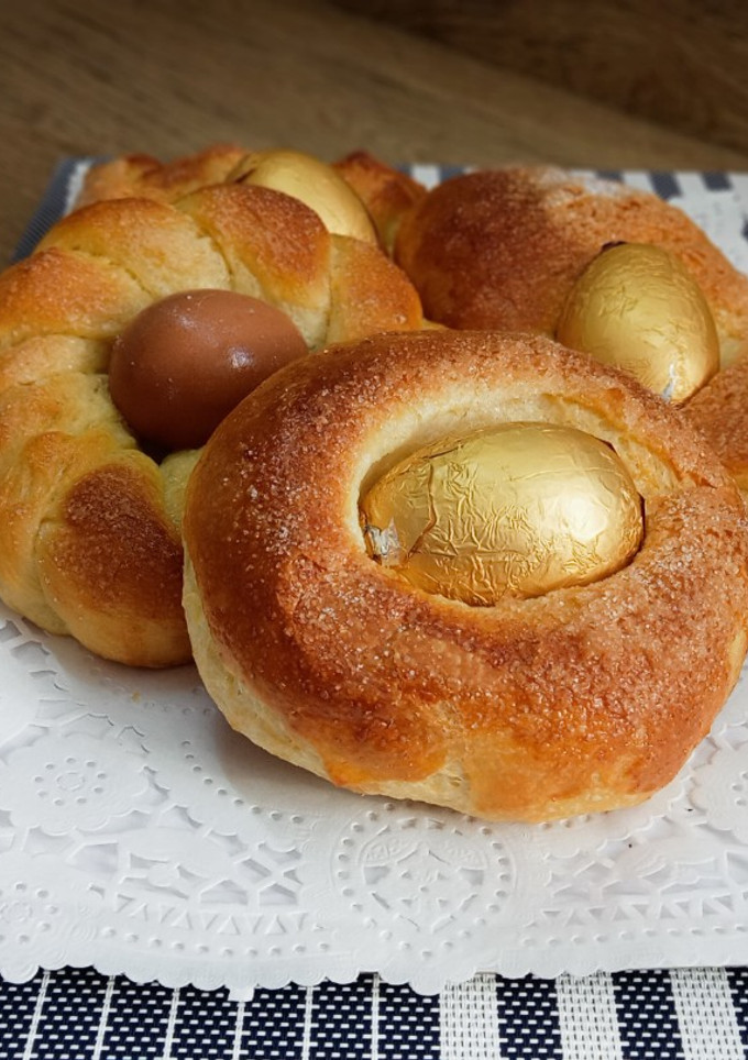 Una foto de Monas de Pascua