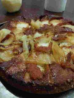 Una foto de Torta invertida de manzana