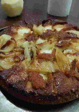 Una foto de Torta invertida de manzana