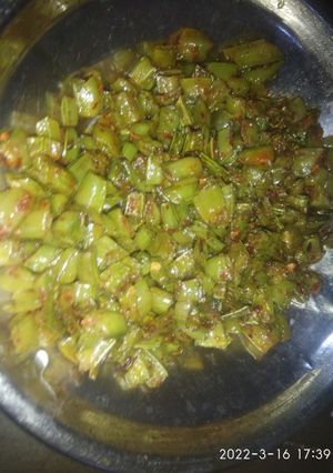 ग्वार फली की सूखी सब्जी(gawar phali ki sukhi sabzi recipe in hindi) रेसिपी मुख्य फोटो