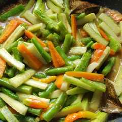 A picture of Acar Bumbu Kuning.