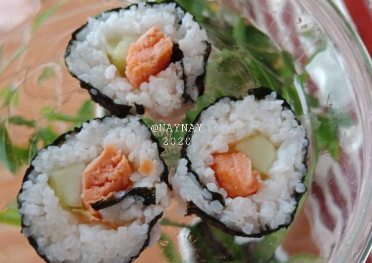 Langkah Mudah untuk Membuat Sushi Salmon, Sempurna