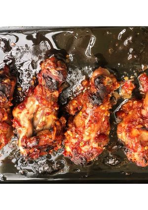 A picture of Grilled drumsticks.
