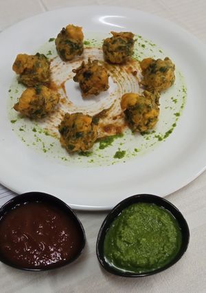 मेथी के गोटे(methi ke gote recipe in hindi) रेसिपी मुख्य फोटो