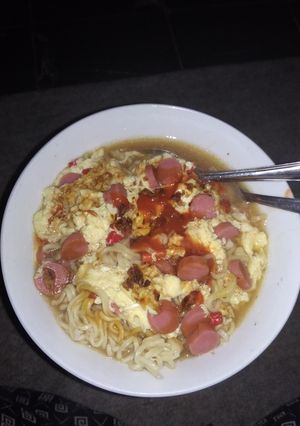 Foto resep Mie sedap ayam bawang telur sosis