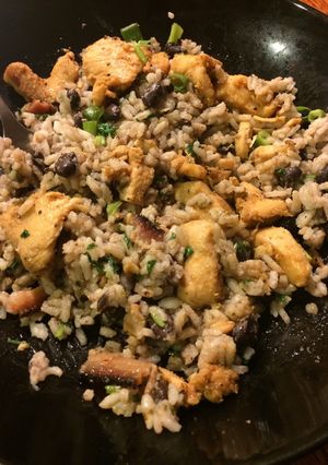 A picture of Chicken & Rice with Black Beans.