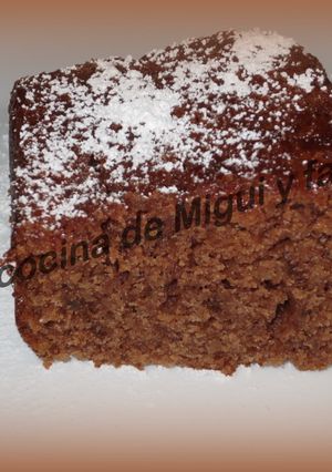 Una foto de Bizcocho de chocolate y nueces