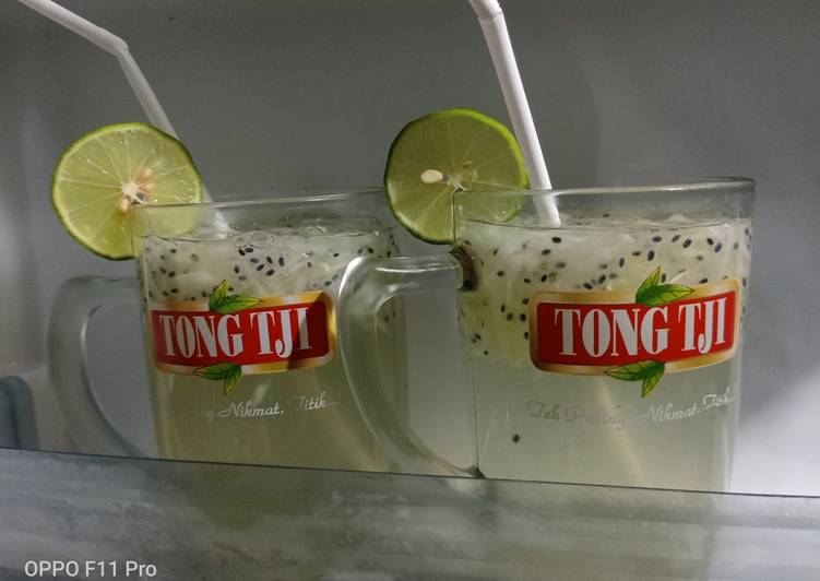 Cara Gampang Menyiapkan Es timun selasih yang Bisa Manjain Lidah