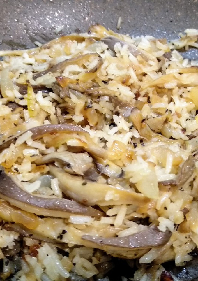 Una foto de Arroz con setas