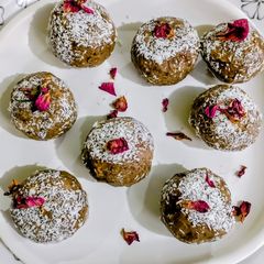 A picture of Buckwheat flour Ladoos.
