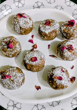 A picture of Buckwheat flour Ladoos.