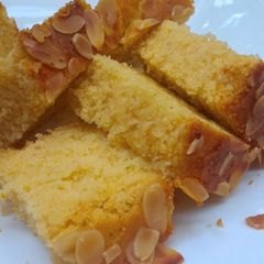 A picture of Semolina Cake.
