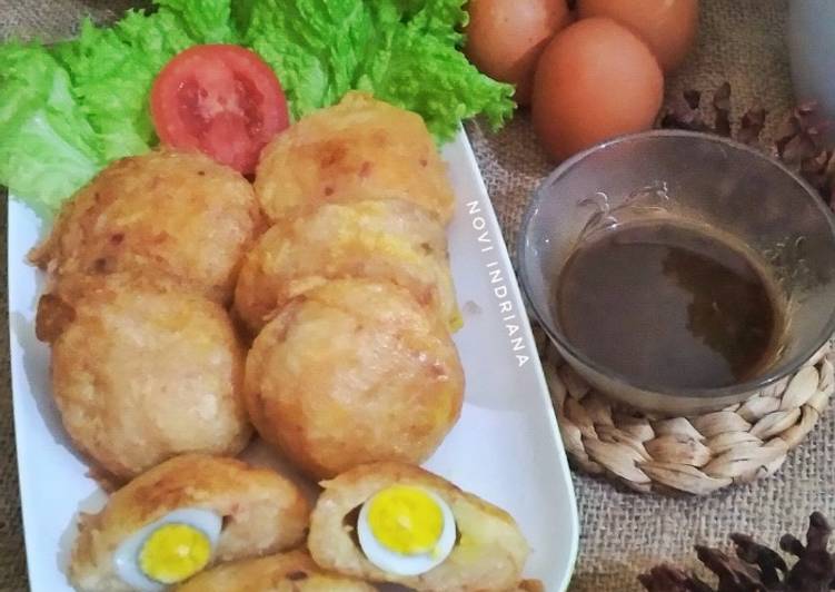 Perkedel Singkong Telur Saus Bumbu Rujak