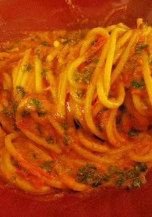 Une photo de Pâtes Mozzarella Tomates