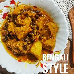 A picture of Oler Dalna/ Bengali style Yam Curry.