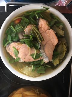 Hình của món Đầu cá hồi nấu dưa cải chua.