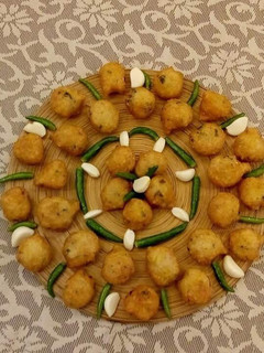 A picture of Mix dal vada/Dal vada/moong dal pakoda.
