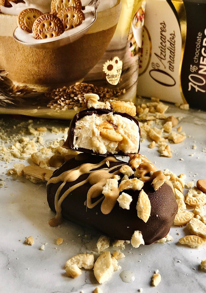 Una foto de Mini Magnum de galleta y caramelo fit 🍦🍪🍫