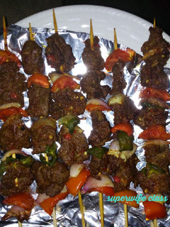 A picture of Steak kebab.
