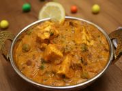 A picture of matar paneer restaurant style