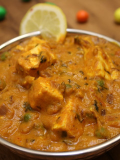 A picture of Restaurant Style Matar Paneer.