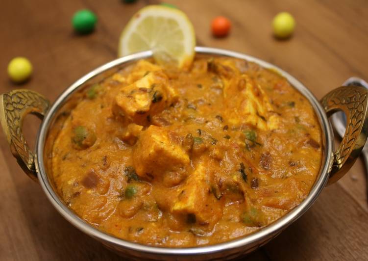 How to Prepare Speedy Restaurant Style Matar Paneer