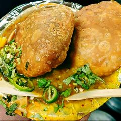A picture of Moong ki kachori.