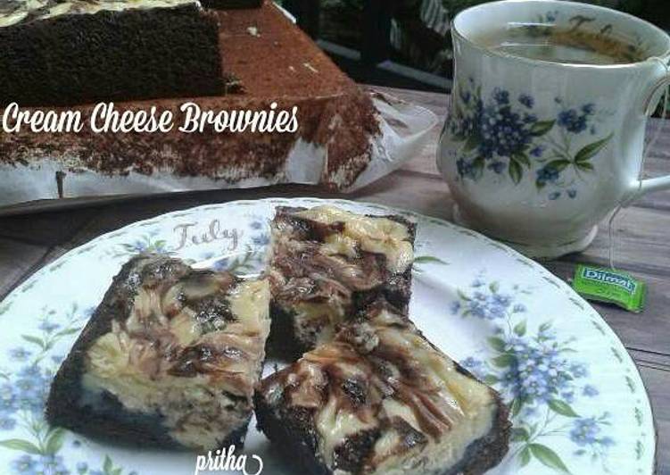 Langkah Mudah untuk Menyiapkan Cream Cheese Brownies, Enak