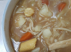 小資快煮鍋：清冰箱咖哩 挑戰 的食譜成品照片