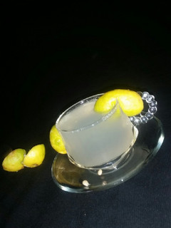 A picture of Lemon juice.