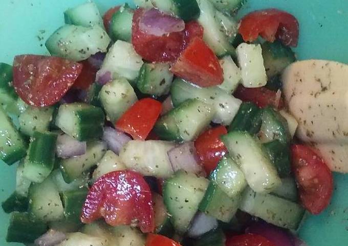 Step-by-Step Guide to Make Super Quick Homemade Greek Cucumber Salad