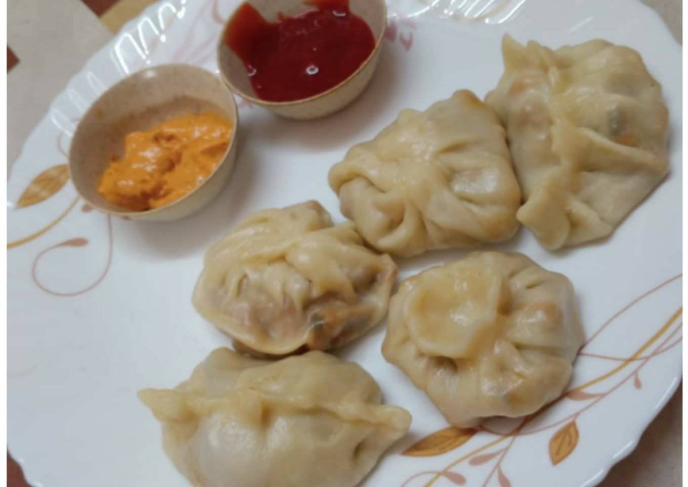 Steamed Chicken Dumplings (Momos)