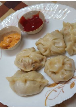A picture of Steamed Chicken Dumplings (Momos).