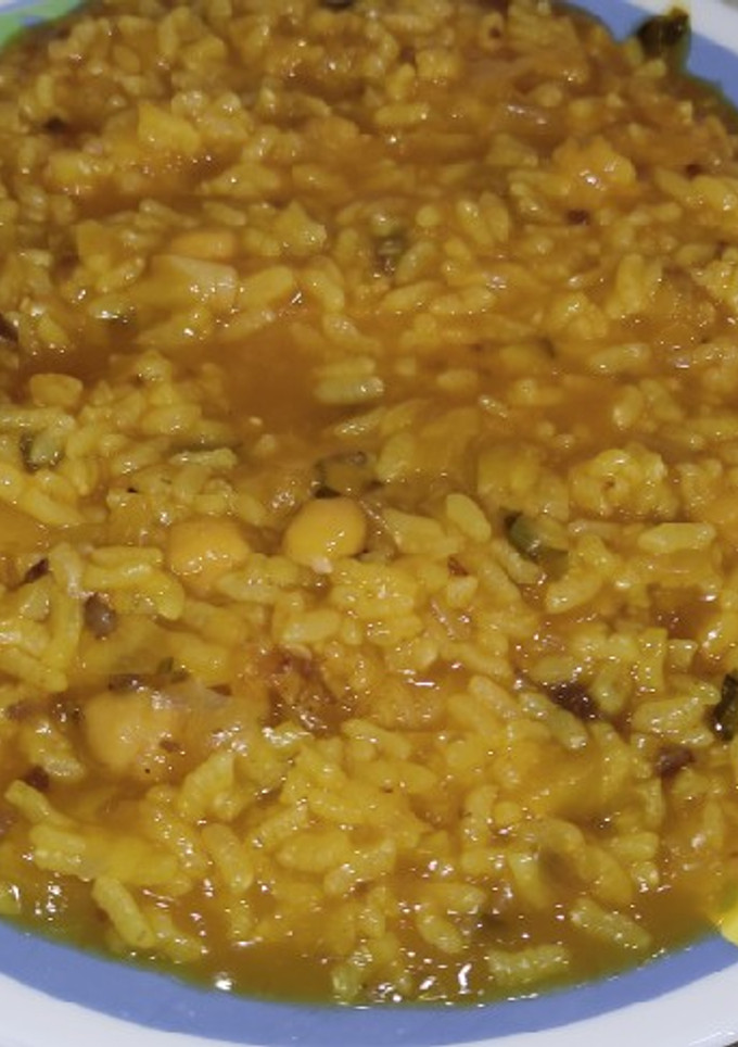 Una foto de Garbanzos con arroz en Olla GM G