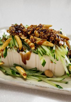 小黃瓜涼拌豆腐 的食譜成品照片