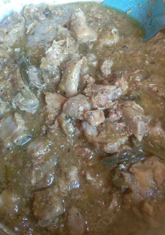 Una foto de Carne de puerco en salsa verde