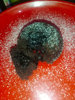 एगलेस चोको लावा केक(Eggless choco lava cake recipe in Hindi) रेसिपी मुख्य फोटो