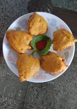 Ajwain ke patte ki pakode रेसिपी मुख्य फोटो