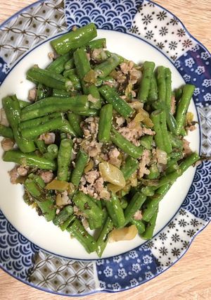 酸菜絞肉炒長荳 的食譜成品照片