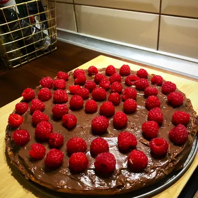 Piskóta nutellás mascarpone krémmel és málnával recept recept fotó