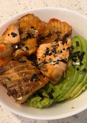 A picture of Teriyaki Salmon Avocado Bowl.