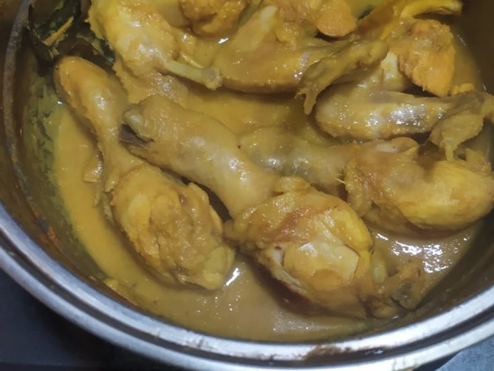 Cara Gampang Membuat Resep Ayam goreng Bumbu Kuning (ungkep) yang Bisa Manjain Lidah Anti Ribet, Lezat
