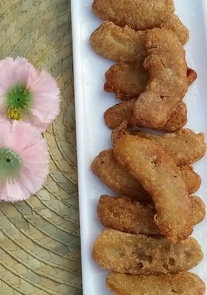 A picture of Banana Fritters😋💛🍌.