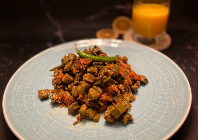 How to Prepare Homemade Bhindi masala (Ladyfinger dry curry)